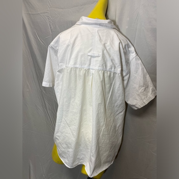 Clementine 2X white shirtsleeve button down collared shirt with pockets. - Picture 2 of 9